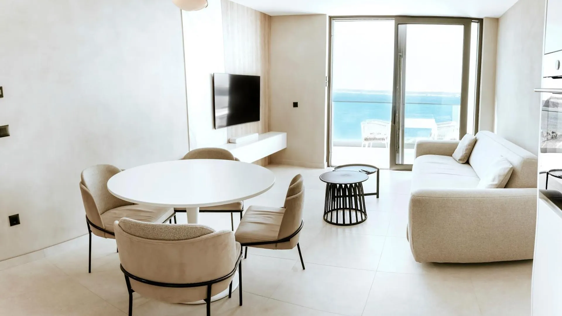 Apartina Boutique Suites 0*, Rtina