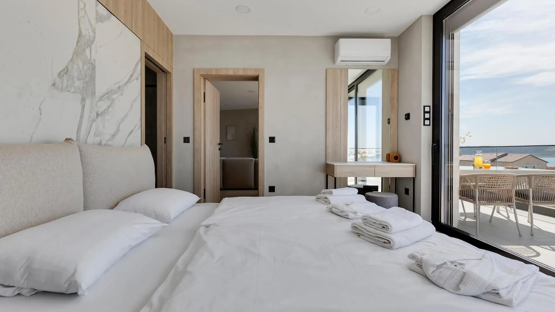 Apartina Boutique Suites 0*, Rtina